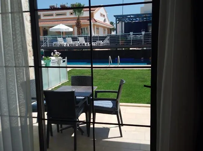 公寓 Stone House Aparts 1 1 Mit Poolterrasse No 3 In 卡尔坎